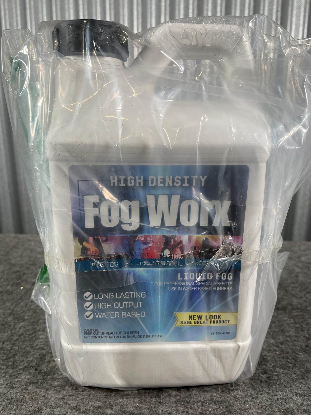 Fog Worx High Density Liquid Fog Fluid 1/2 Gallon Water Based for Fog Machines