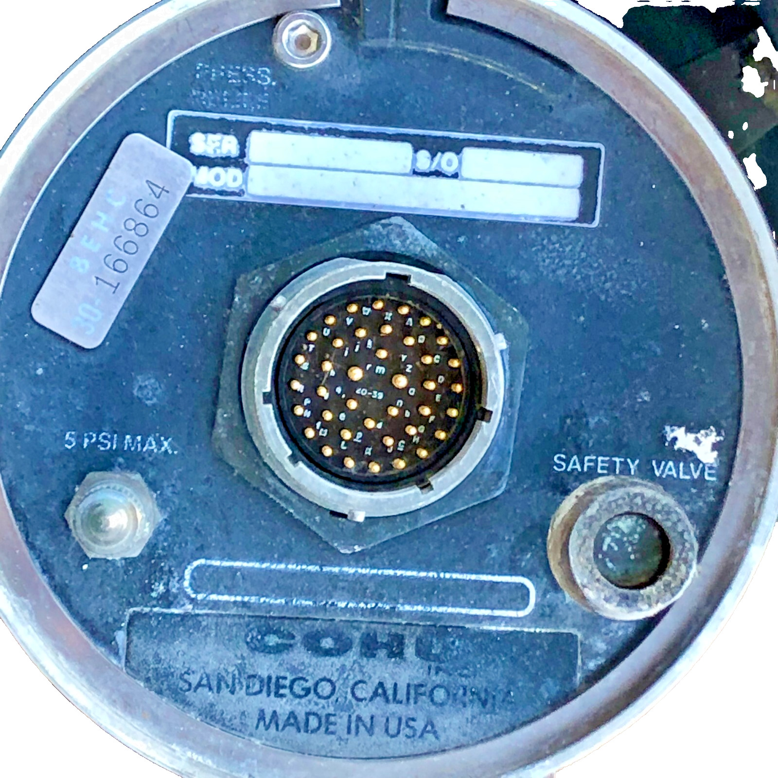 Cohu Surveillance Camera Unknown model For Parts 8242 2PC