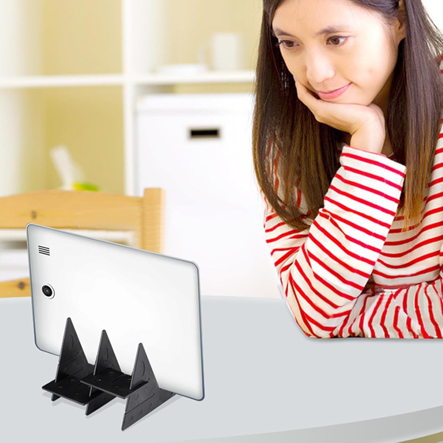 Art Drawing Projector - Phone & Tablet Tracing Tool for Home & Studio