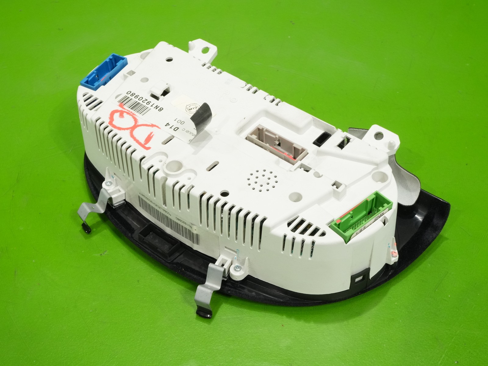 00-06 Audi TT OEM 8N1920980 gauge instrument cluster panel speedometer