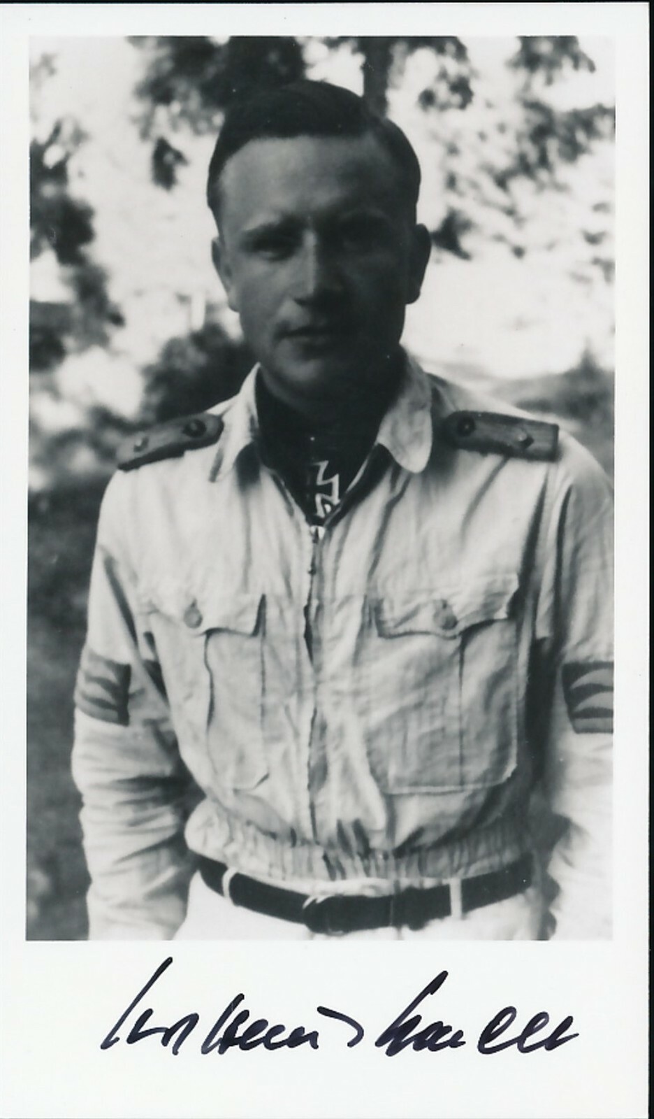 Karl-Heinz Schnell signed photo. Luftwaffe Ace.72 kills.