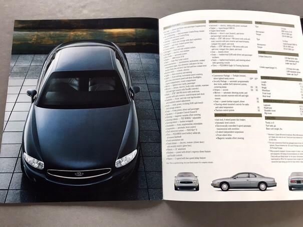 1995 Buick Riviera 20-page Original Car Sales Brochure Catalog