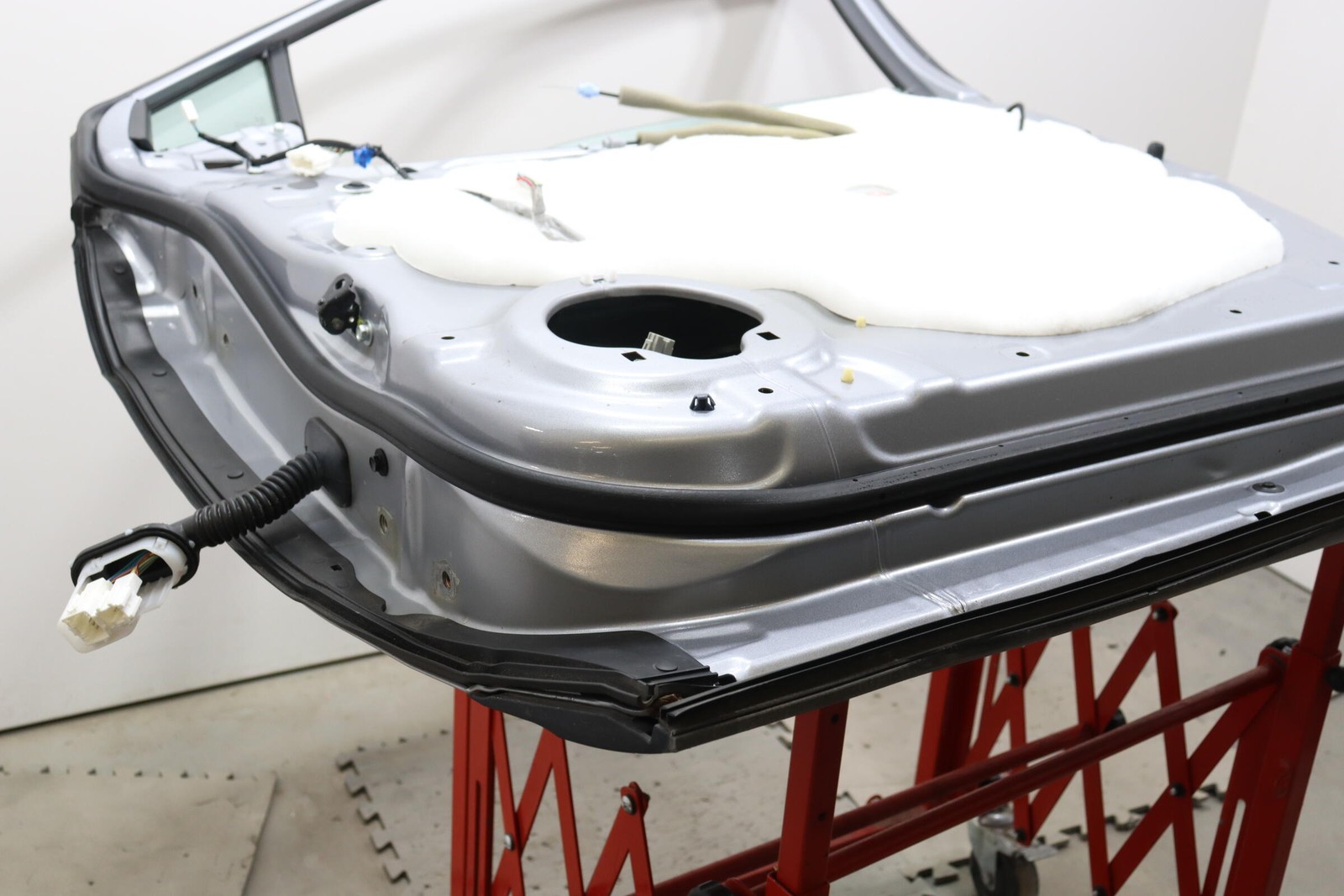 2016-2022 HONDA PILOT FRONT RIGHT PASSENGER SIDE DOOR ASSEMBLY OEM SILVER_NH830M