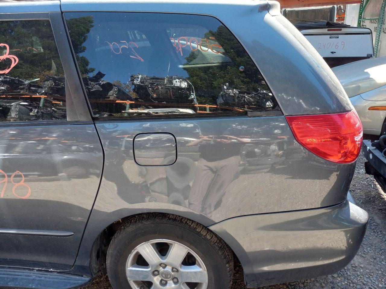 06-10 TOYOTA SIENNA LE ROOF DISPLAY DVD ENTERTAINMENT TV SCREEN