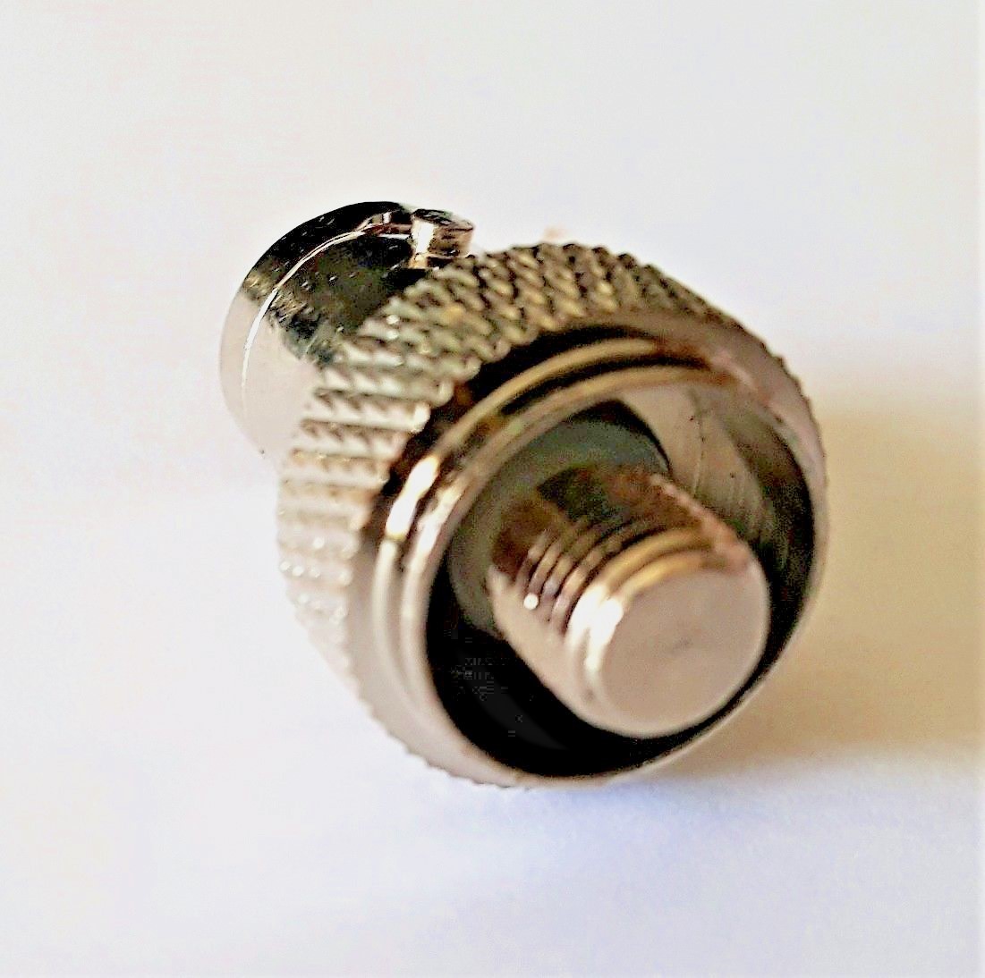 ANTENNA BNC ADAPTOR  MAG ONE BRP40 A8 GP68 GP88 GP328 GP338 AND MORE