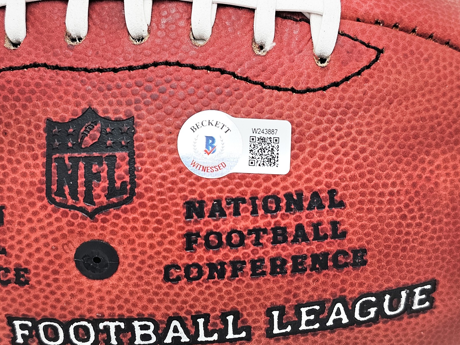 Bo Jackson Signed Official NFL Leather Football Oakland Raiders Beckett Wit