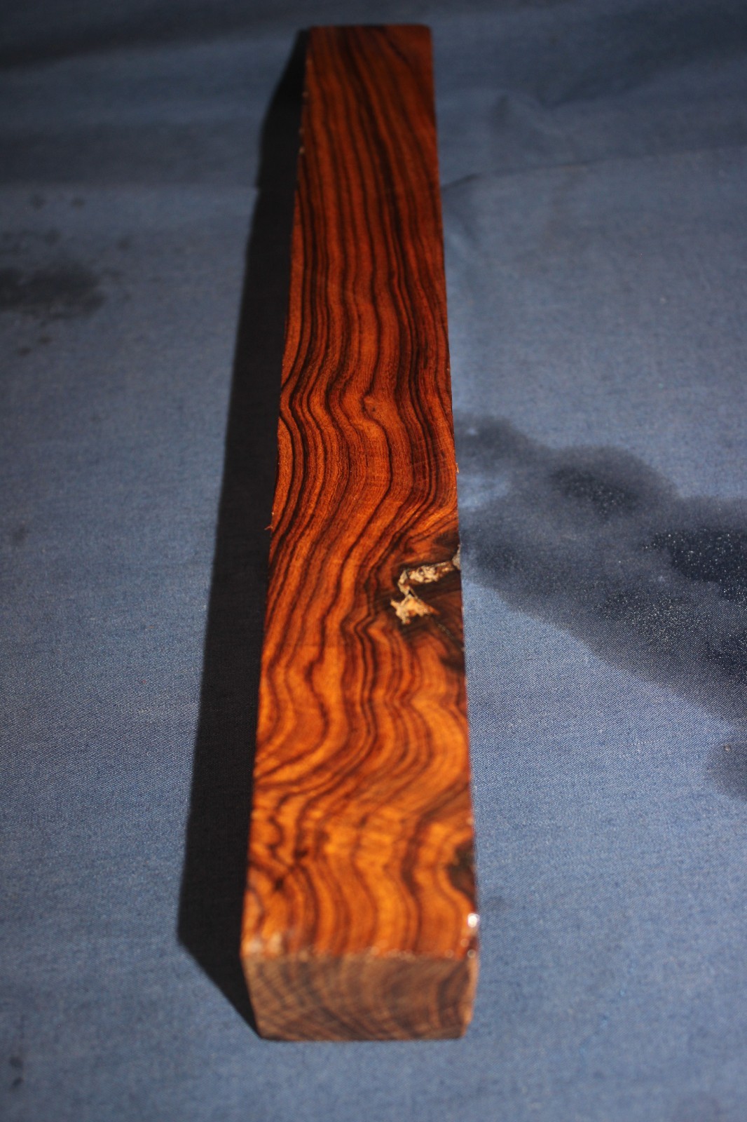 Arizona Desert Ironwood DUCK CALL 1.51" x 1.52" x 12" #D975