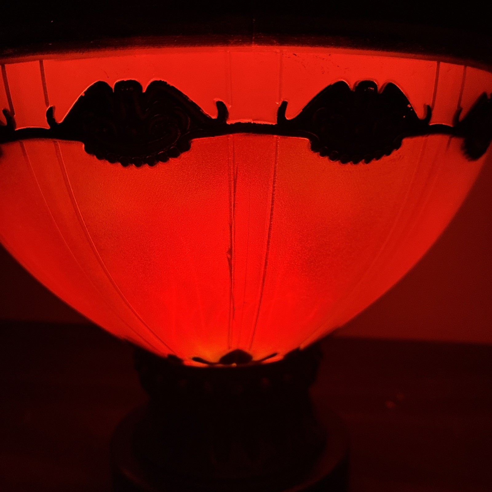 Gemmy Halloween Light Up Goth Pedestal Candy Bowl Red Flame Look Spooky!