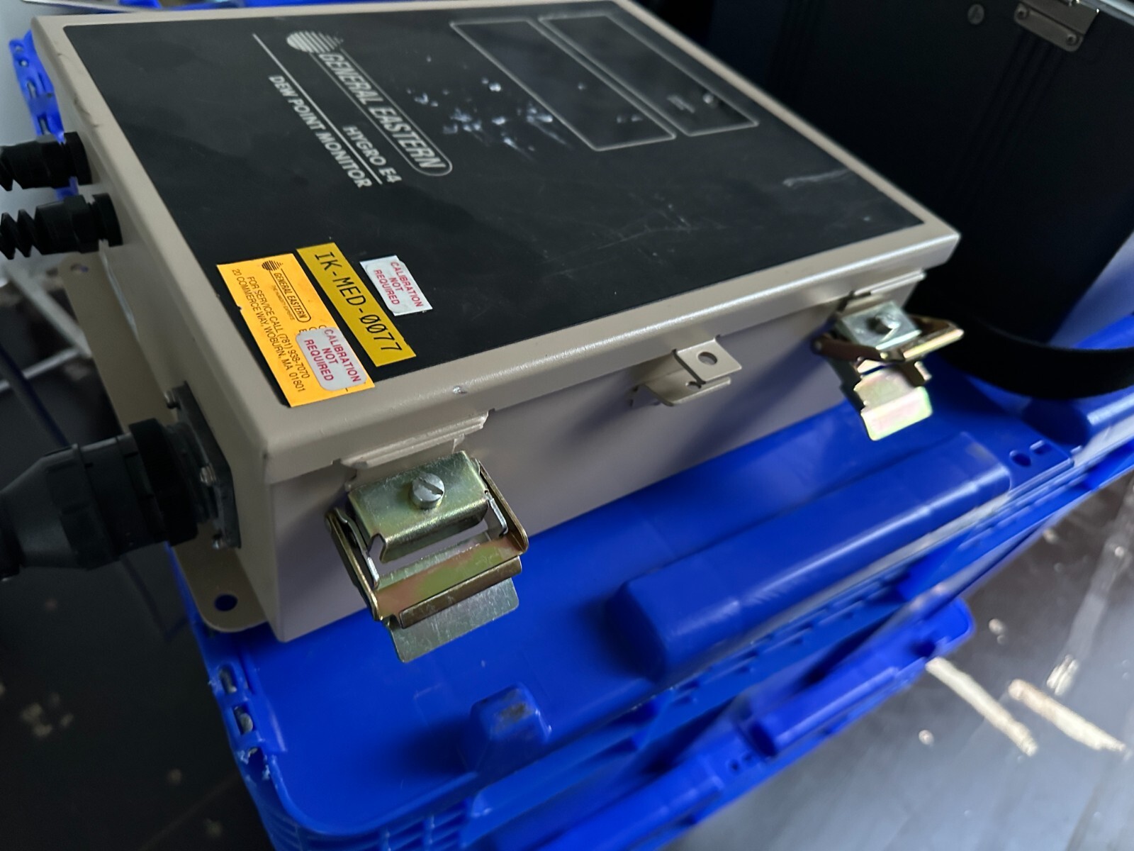 General Eastern Hygro E4-RH-2D-115V Dual Display Dew Point Monitor