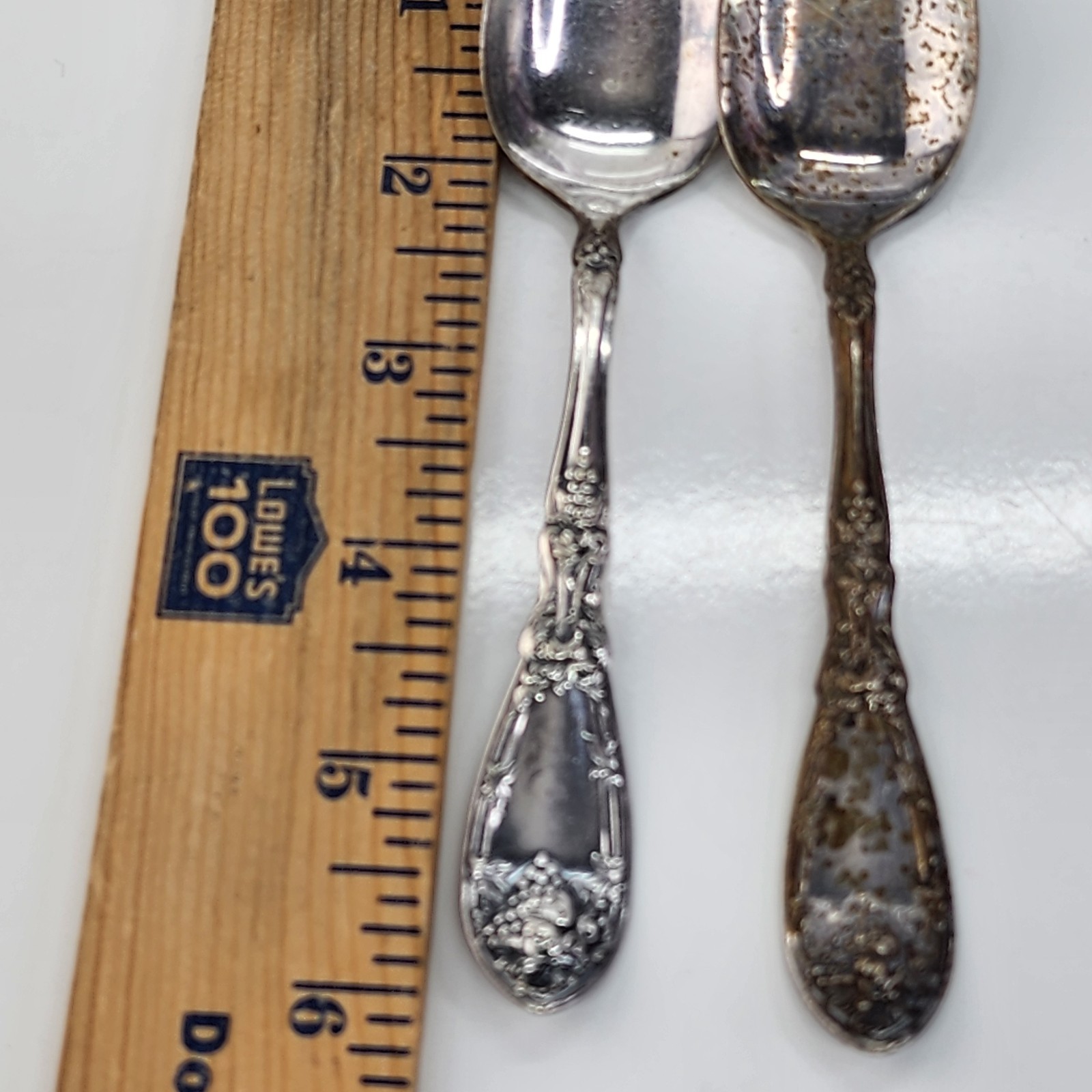 1881 Rogers A1 La Vigne Silverplate Oval Soup Spoons 2 Pc Grape Pattern READ