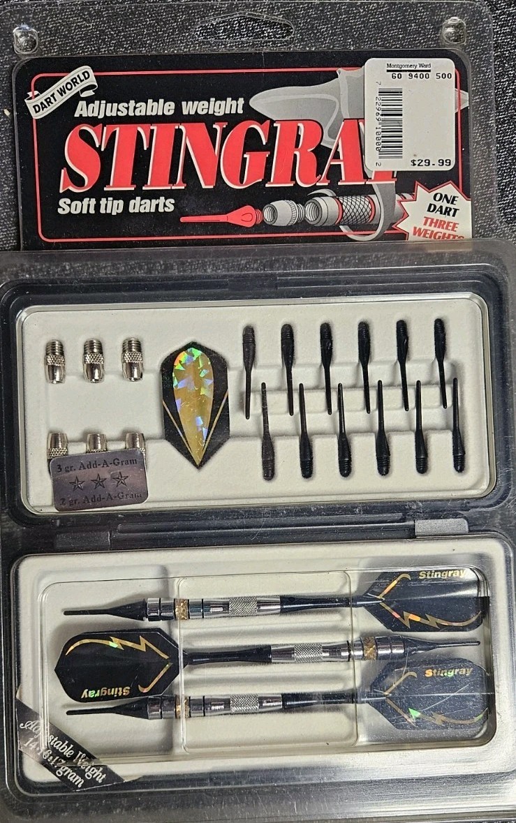 NIB Vintage Dart World Adjustable Weight Stingray Soft Tip Darts Set