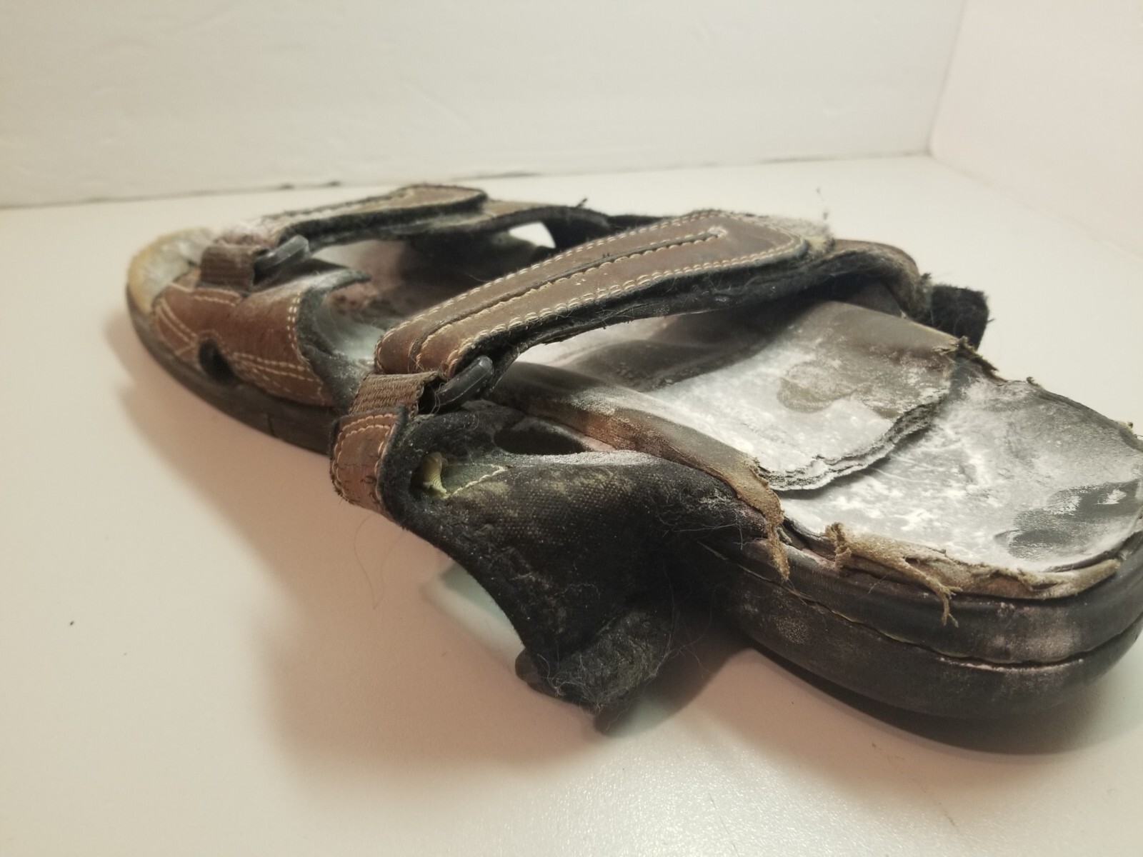 Men's REALLY Used Dockers Sandals 10w or 10 half READ Jesus Men Shoes Shoe