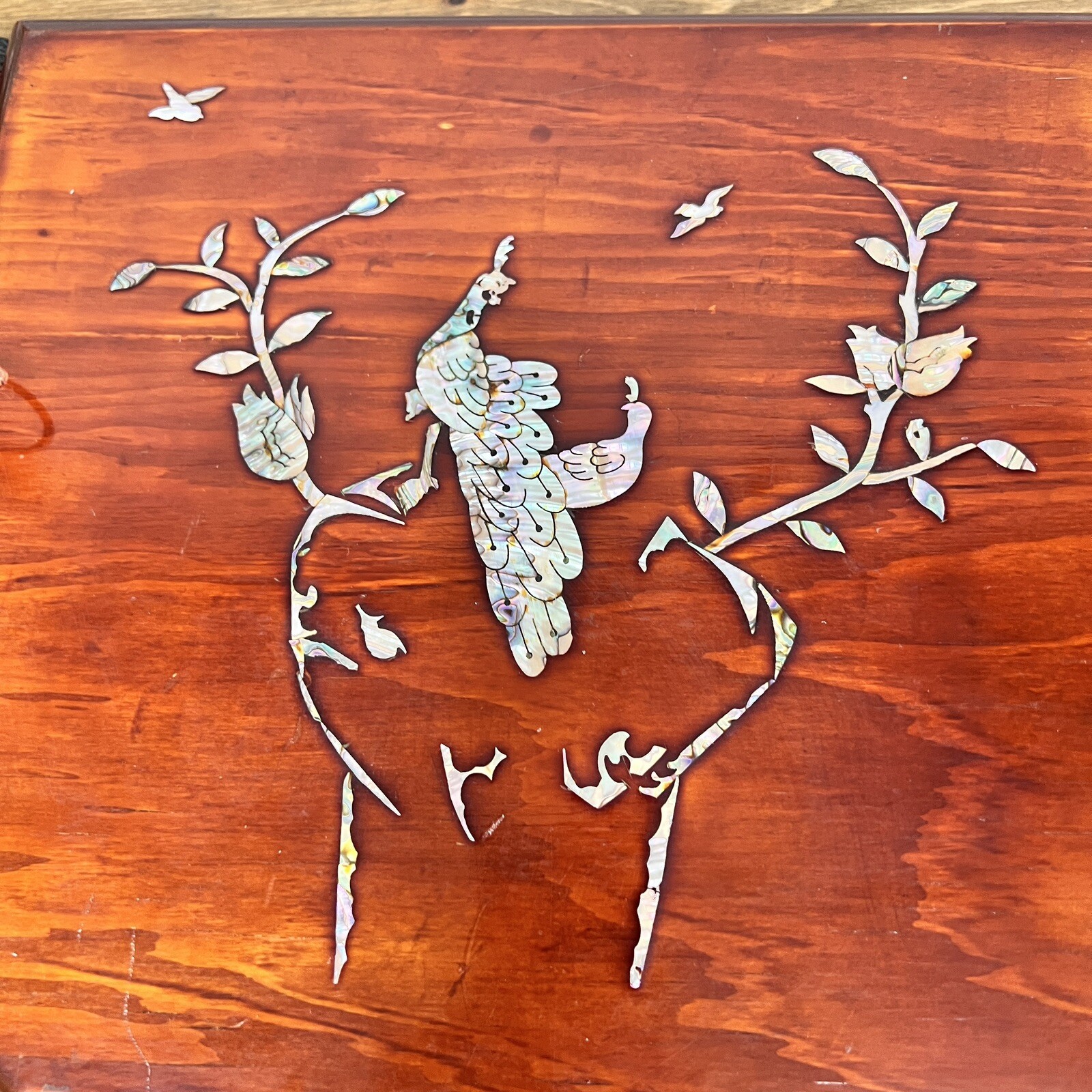 Wooden Shell Inlayed Peacock Photo Album Music Box Vintage Abalone Ariran Asian