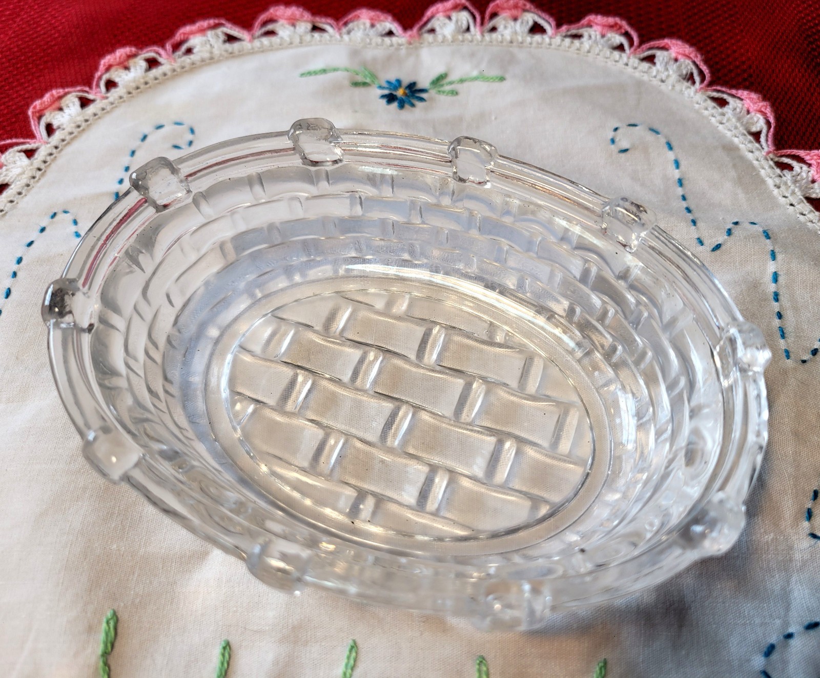 🐇 WILLIAMS-SONOMA Crystal Clear BUNNY RABBIT on BASKET NEST ~ Easter CANDY DISH