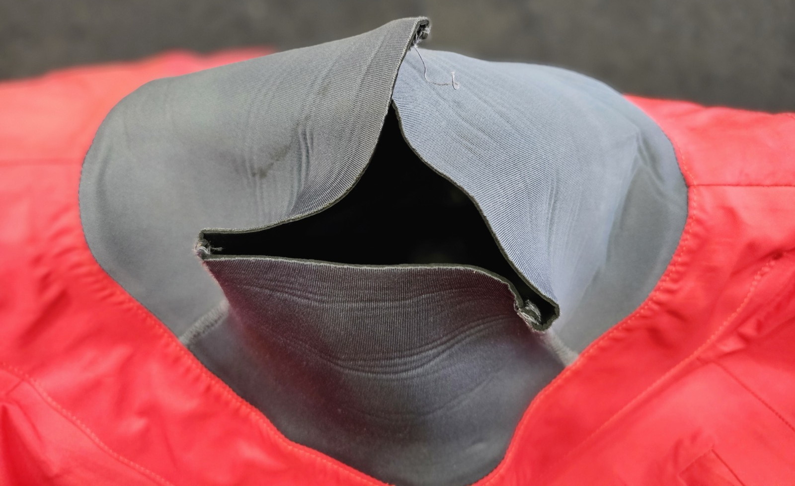 RED NRS FLUX ECLIPSE FOUR LAYER DRY TOP, SIZE XXL, BELT, FREE SHIPPING