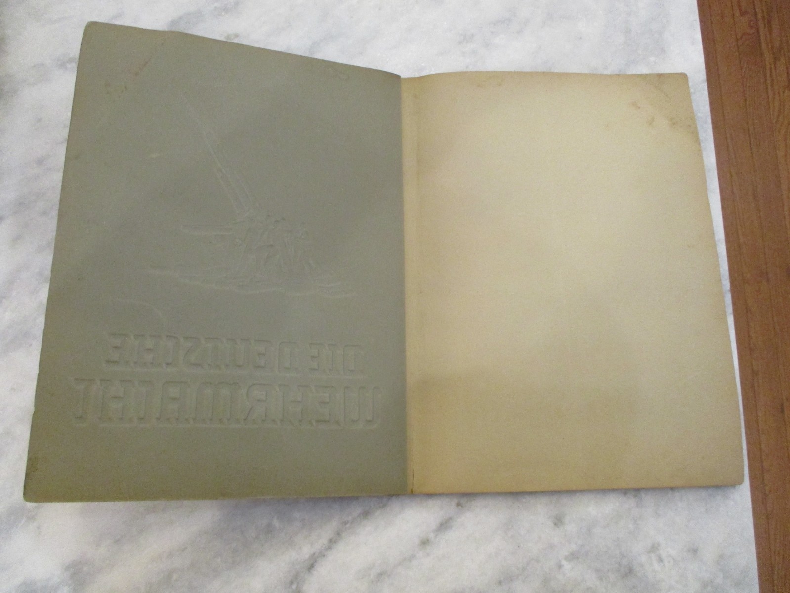 DIE DEUTLCHE WEHRMACHT - CIGARETTE CARDS PHOTO ALBUM - 1936 GERMAN - COMPLETE