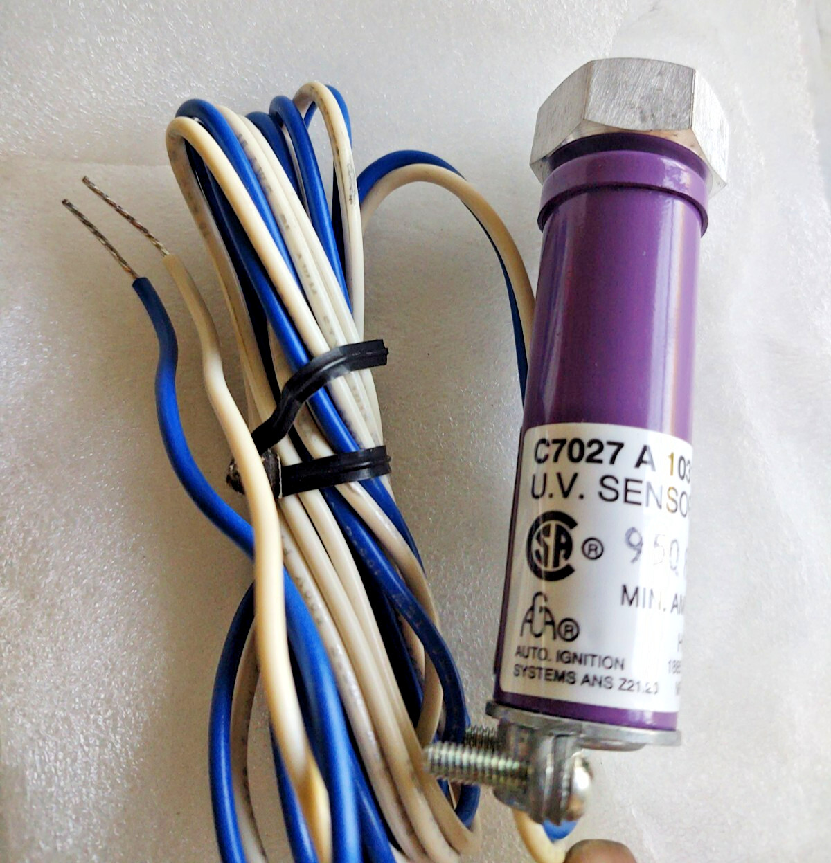 Honeywell C7027A1031 Mini Peeper Ultraviolet Flame Detector Sensor NEW