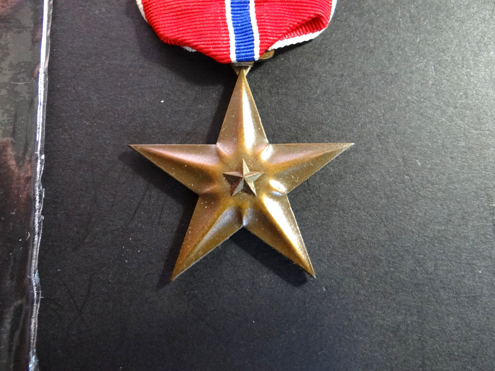 WWII Bronze Star Medal with Ribbon Bar & Lapel Button