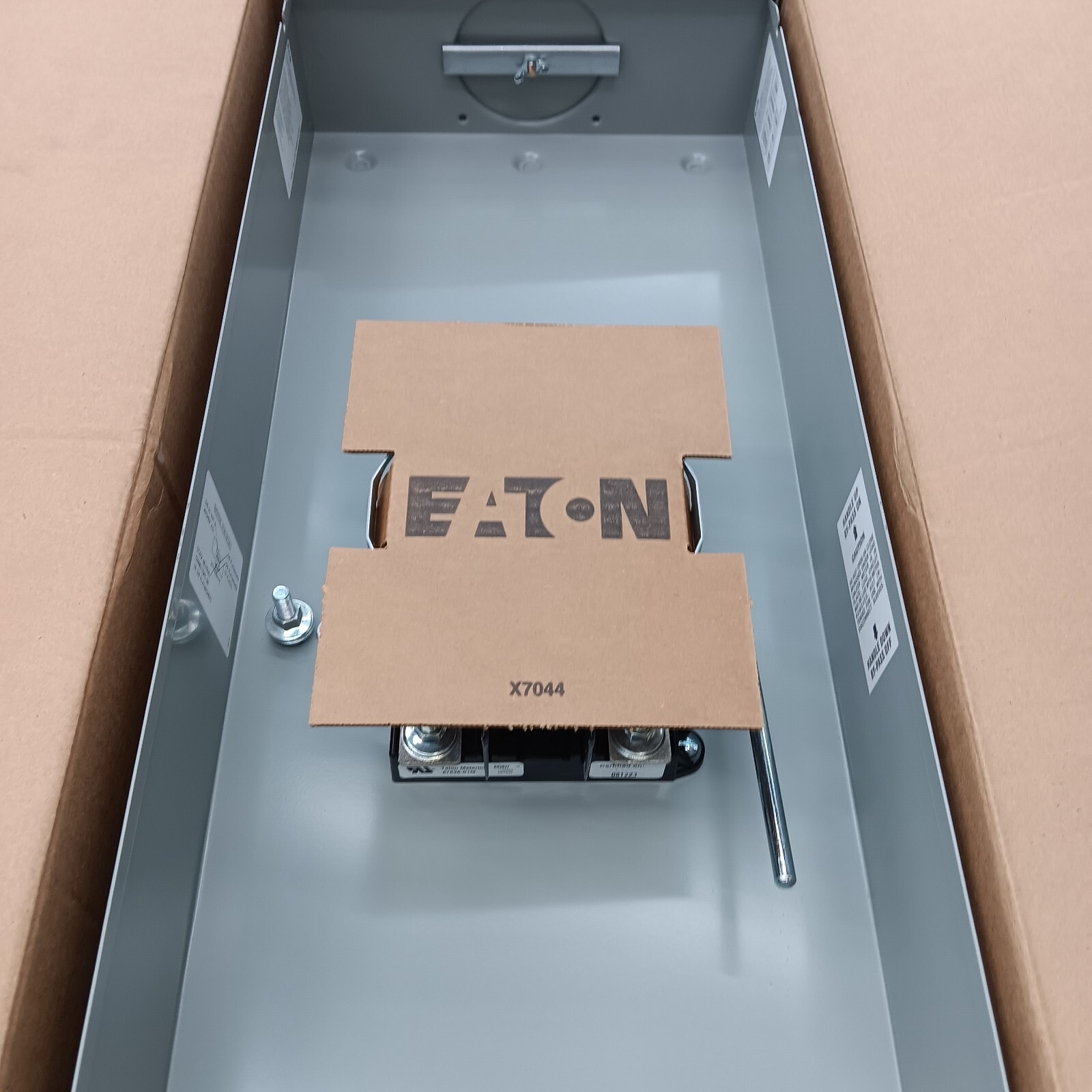 NEW EATON 1009788ACH 400 / 320 AMP METER SOCKET RINGLESS 4-JAW LEVER BP 600V 1Ø