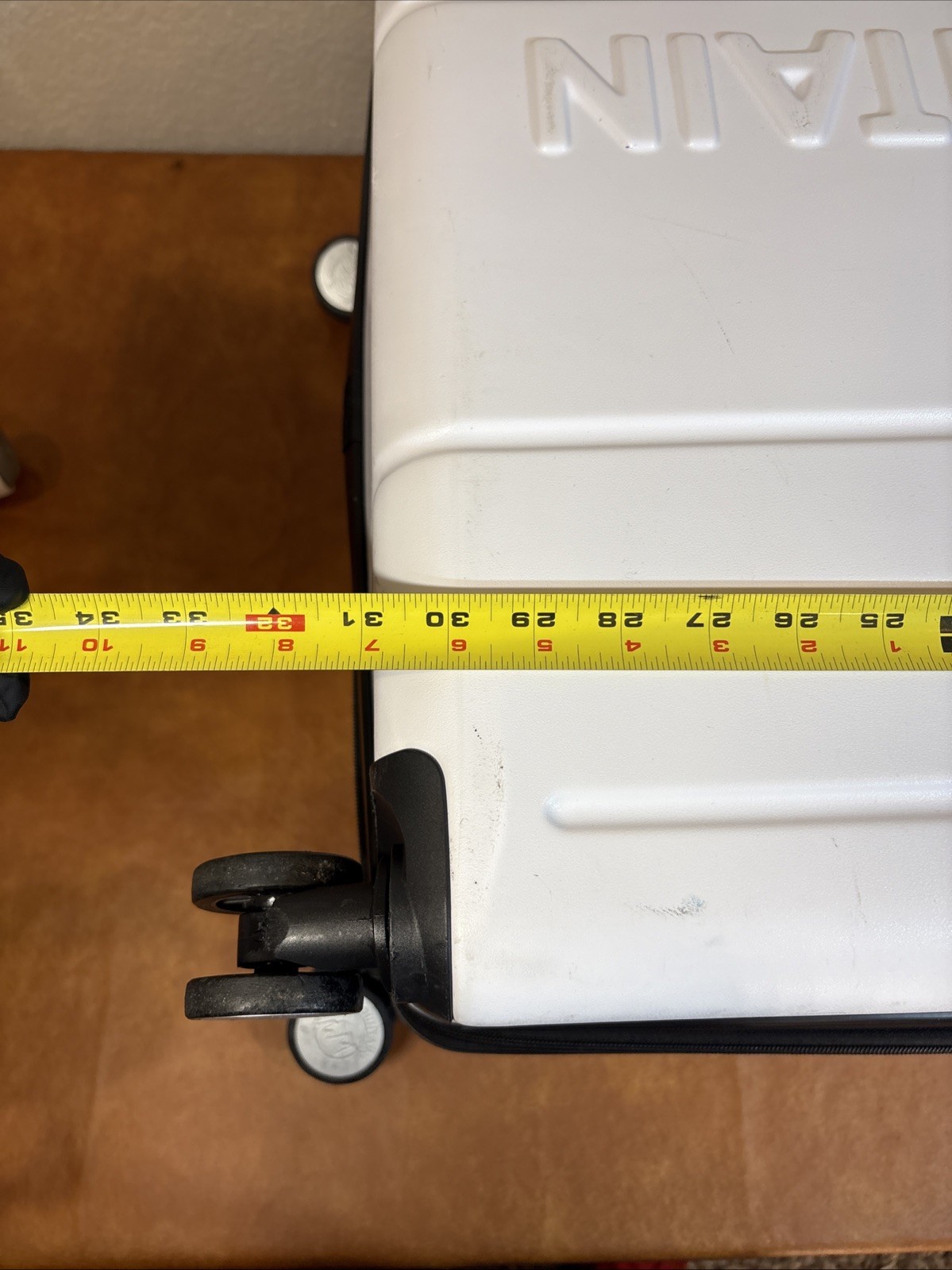 White Mountain Large Travel Luggage34x21x13. White Hard Case.