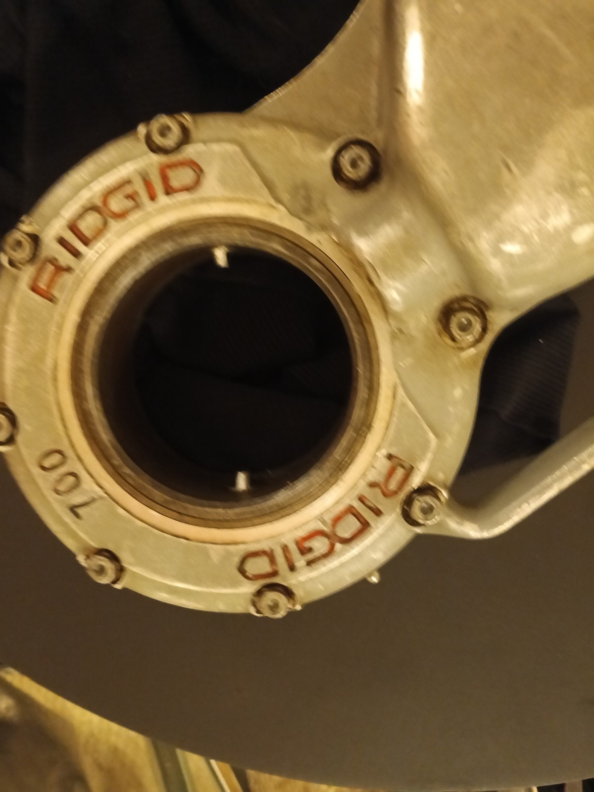 Ridgid 700 Pipe Threading Tool