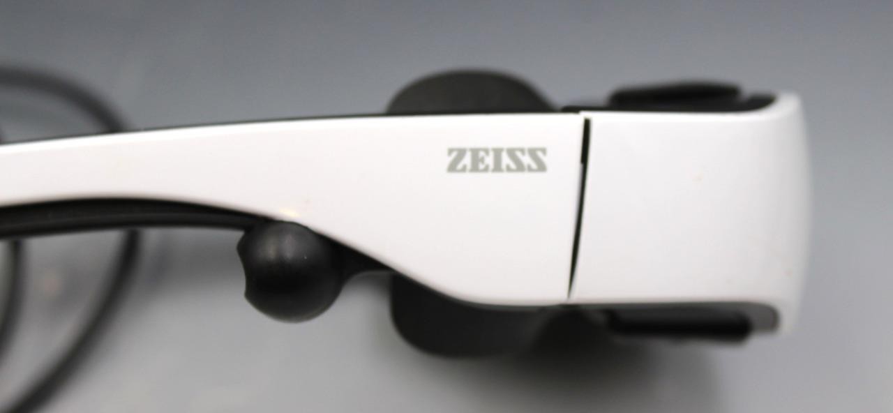 Zeiss Cinemizer OLED Portable Video Glasses Working