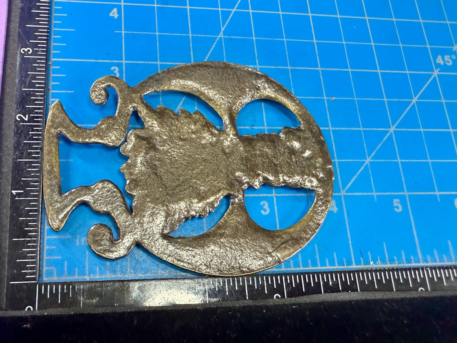 Tied Wheatsheaf Openwork Frame Bridle Harness Horse Saddle Medallion