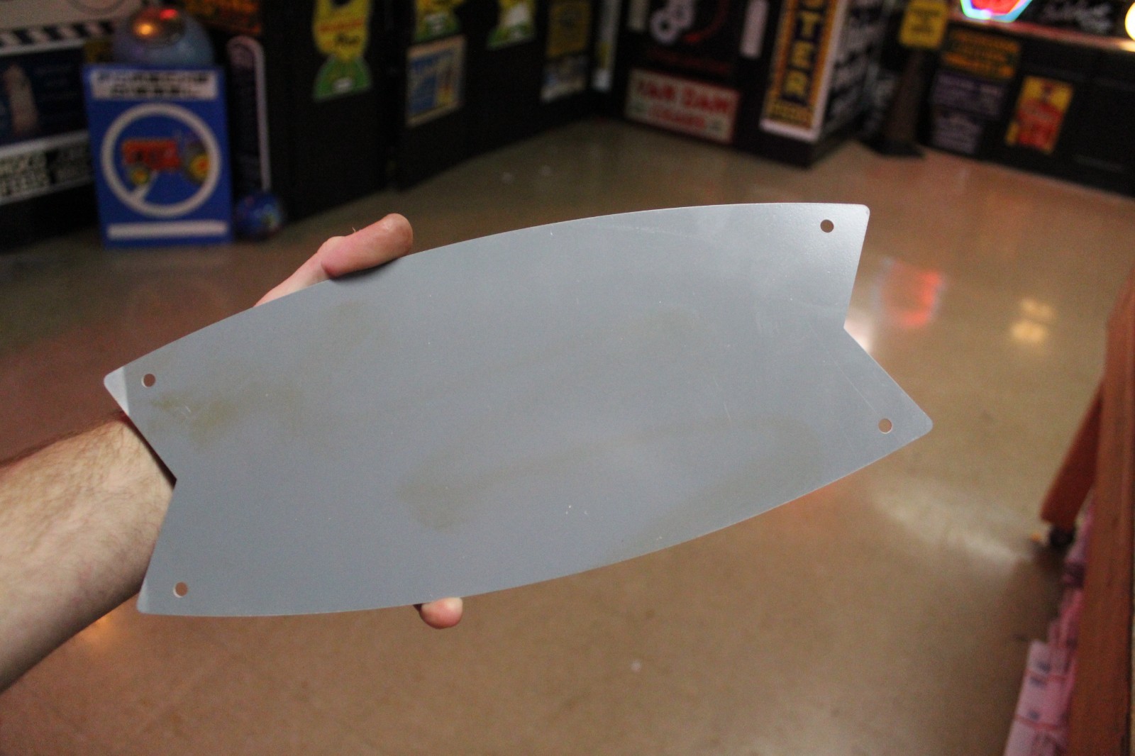 RARE 1950s DRINK COCA COLA TEAL BORDER FISHTAIL PAINTED METAL DEALER SIGN SODA