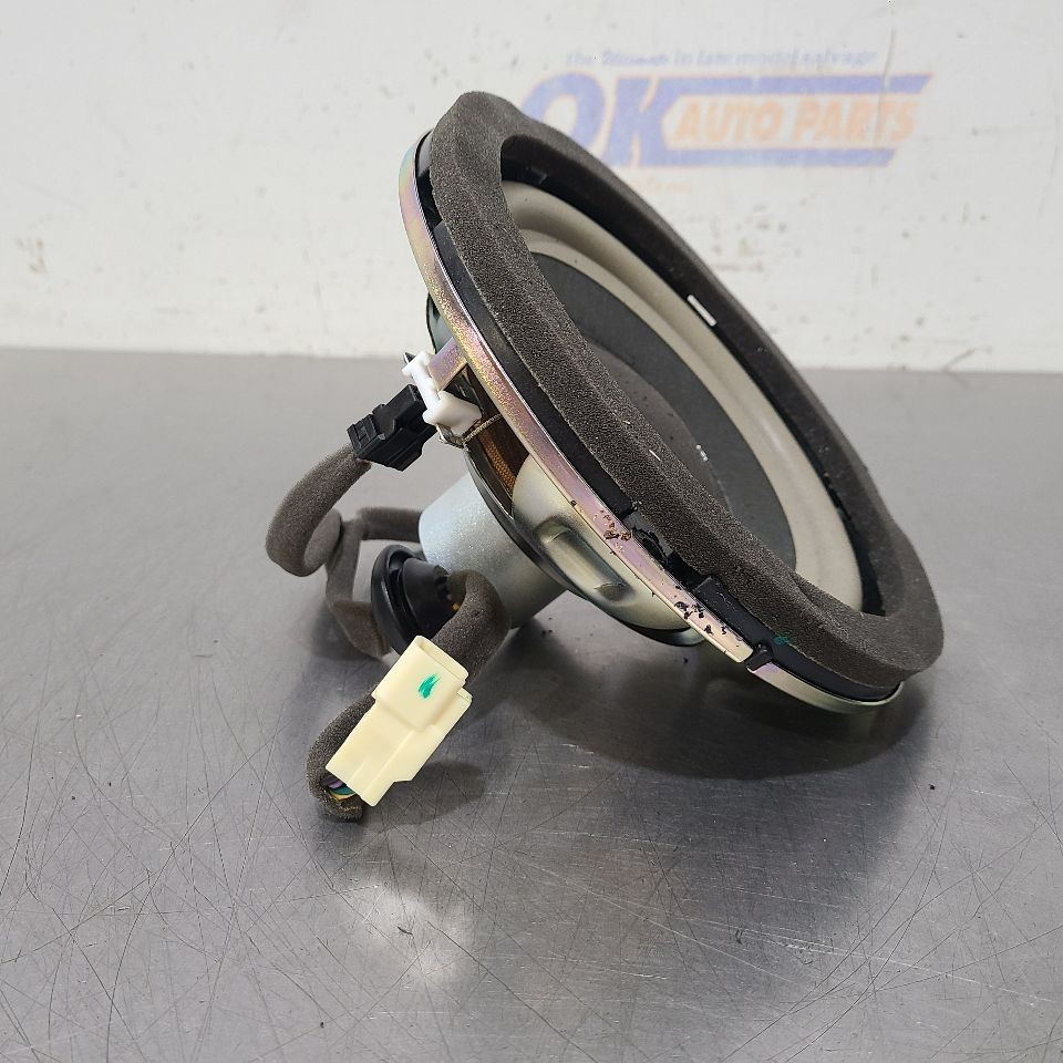 20 2020 TOYOTA 4 RUNNER JBL SUB 46008904A