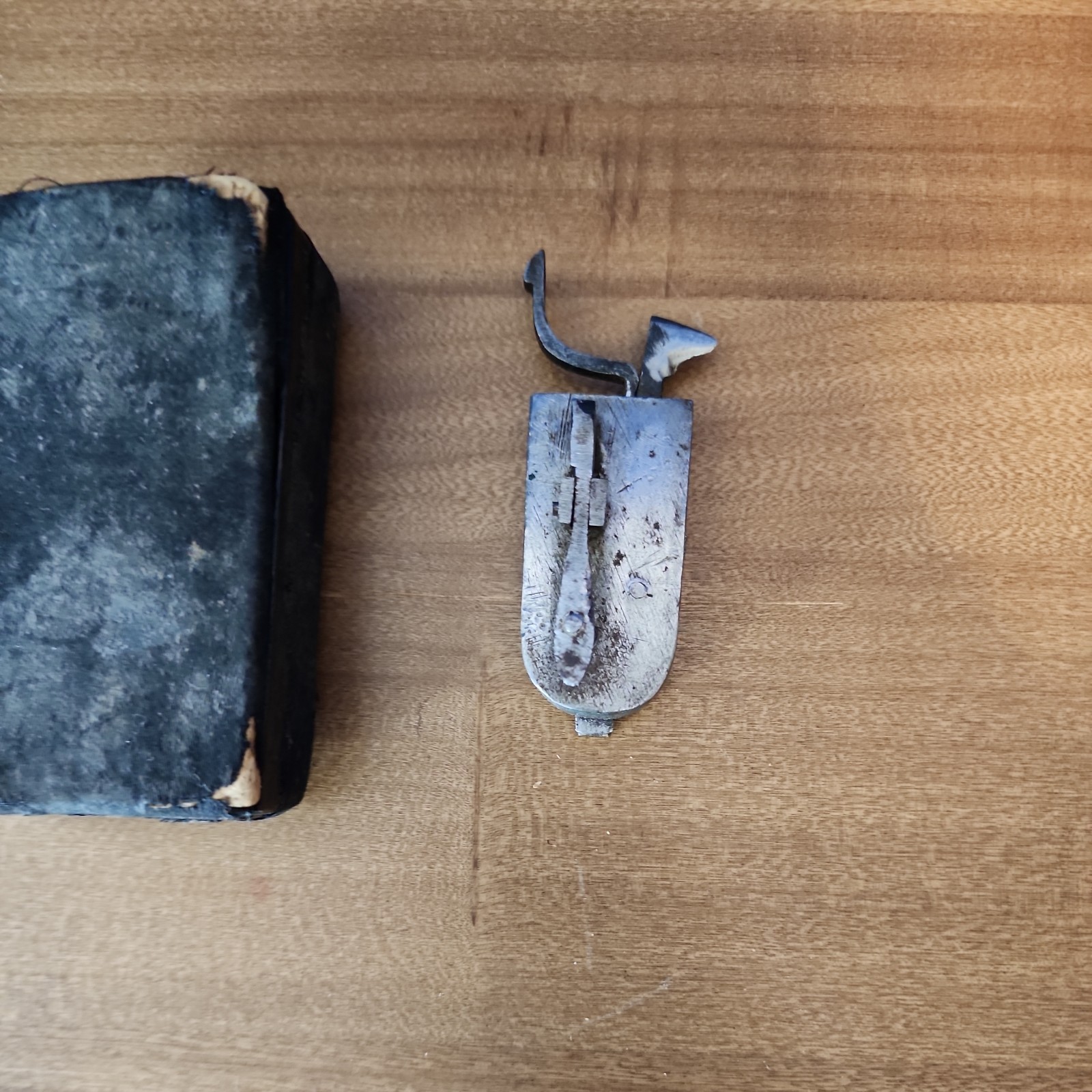 Antique Civil War Era Steel Lancet Blood Letting Fleam Surgical Tool in Case