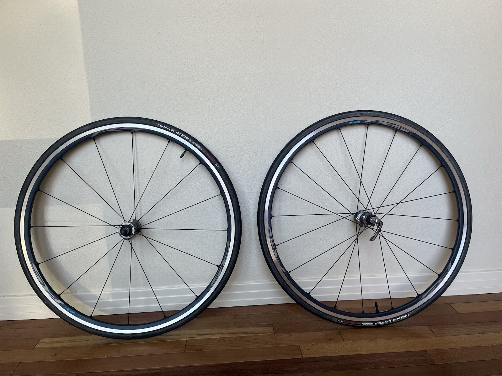 Shimano WH-RS500 Tubeless Wheelset w/ Tires Mounted.  BRAND NEW!