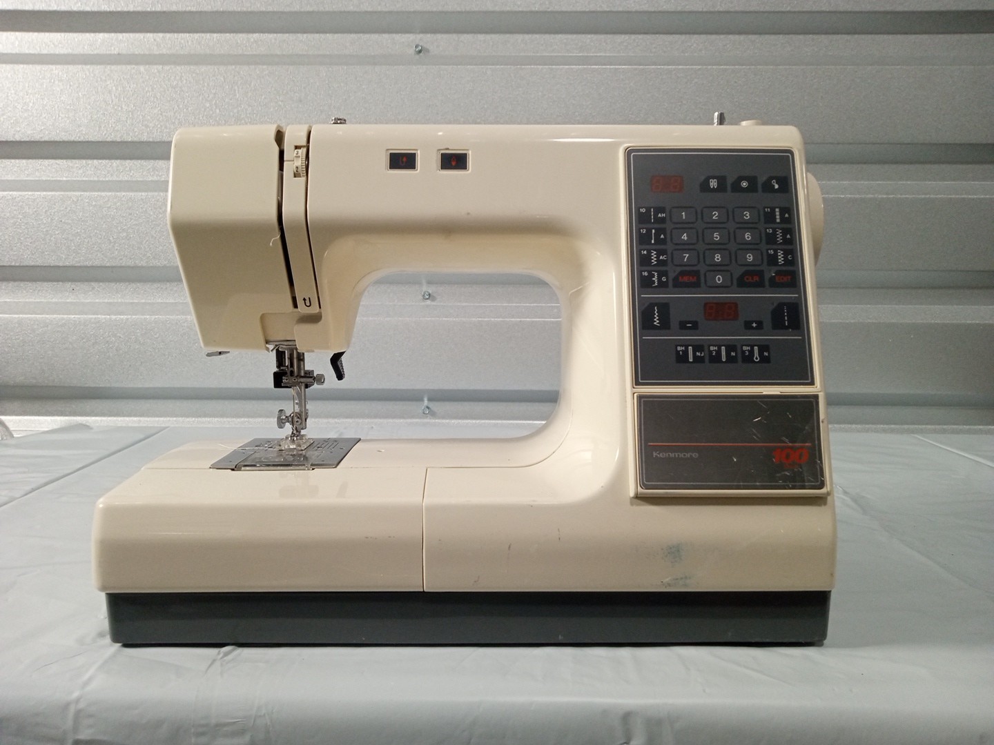 Vintage Sears Kenmore 385 1960180 Limited Ed. 100 Stitch Sewing Machine UNTESTED
