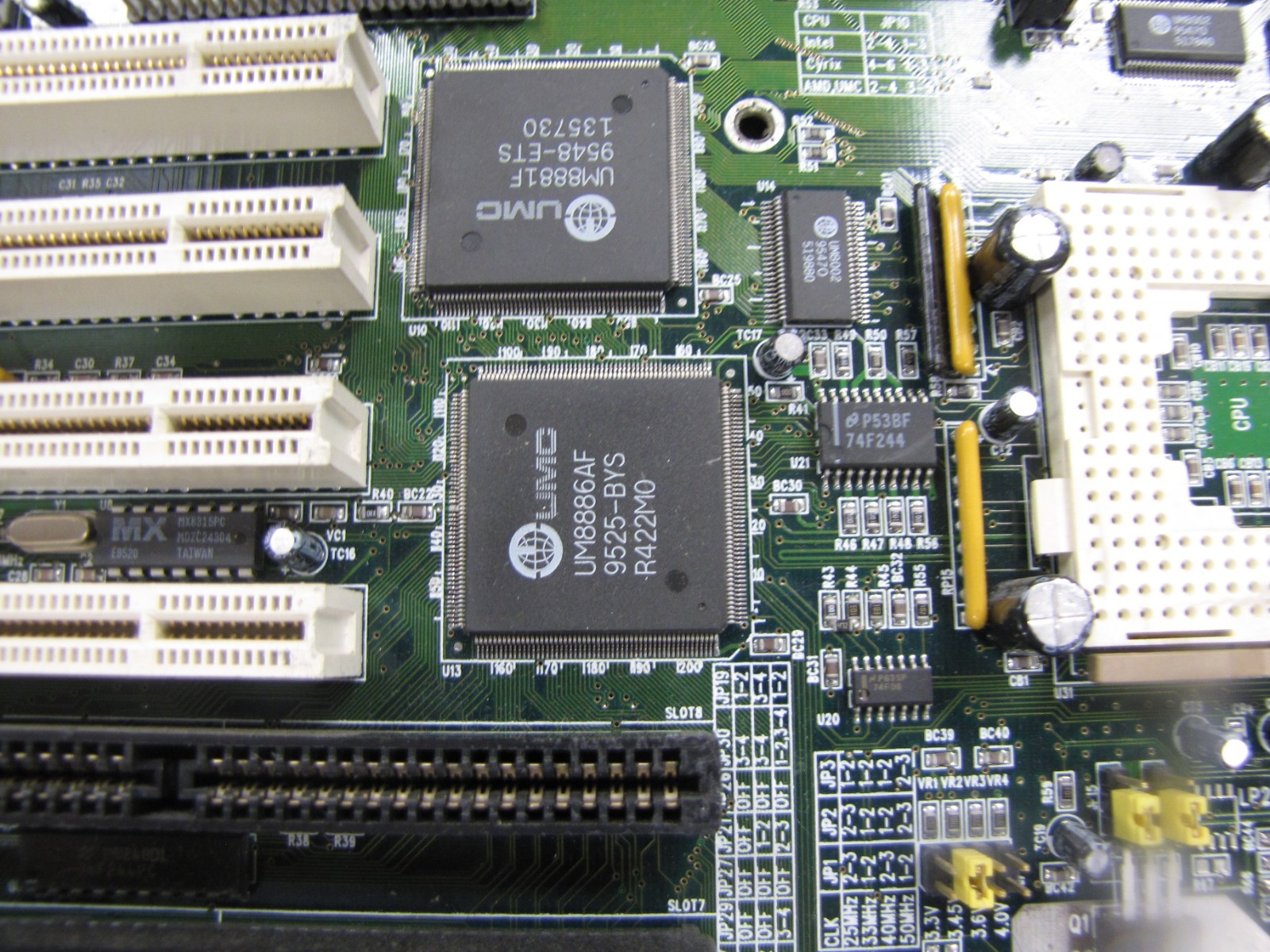 Vintage Socket 3 Baby-AT Motherboard UMC UM8886AF/UM8881F Chip - new condition!