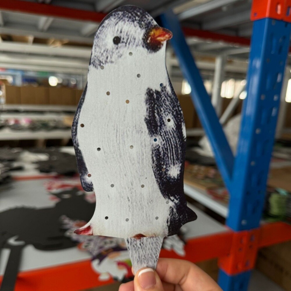 3Pcs LED Light Up Acrylic Penguins Christmas Yard Decoration