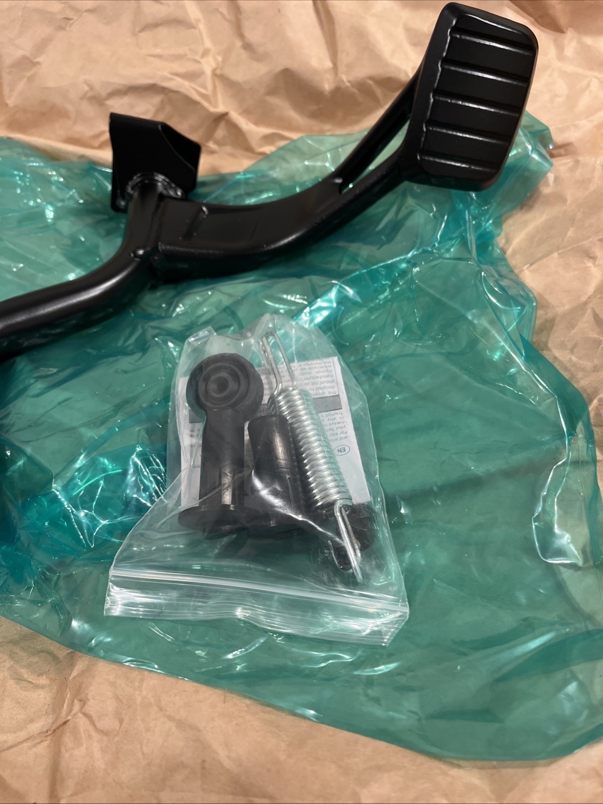 L. OEM TRIUMPH BONNEVILLE T100 T120 CENTER STAND A9778525