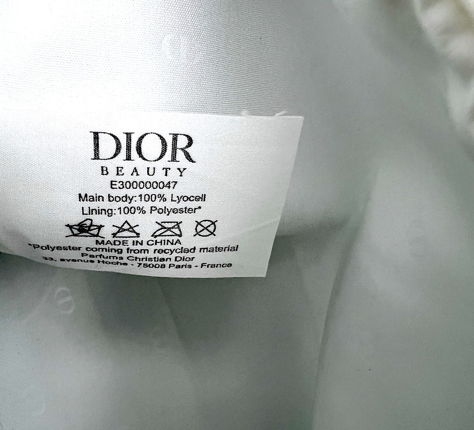 New in Box! Christian Cosmetic Makeup Bag Pouch With Top Handle ~ White