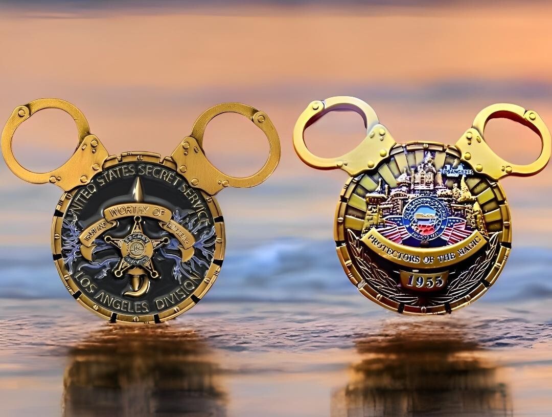 🔥U.S. Secret Service Disneyland Anaheim Office Gold Black Mickey Challenge Coin