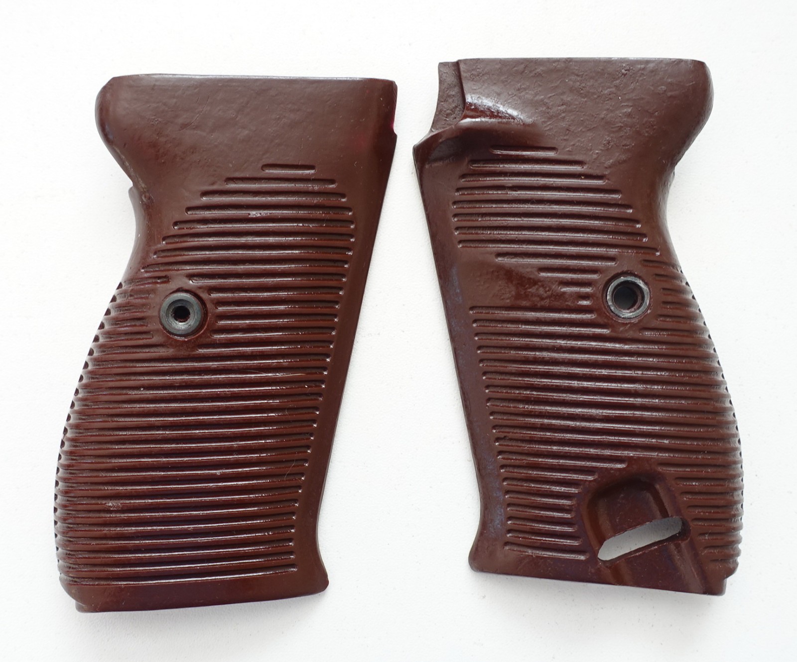 GERMAN ARMY WWII WW2 REPRO P38 P 38 GRIP COVERS REDDISH BROWN