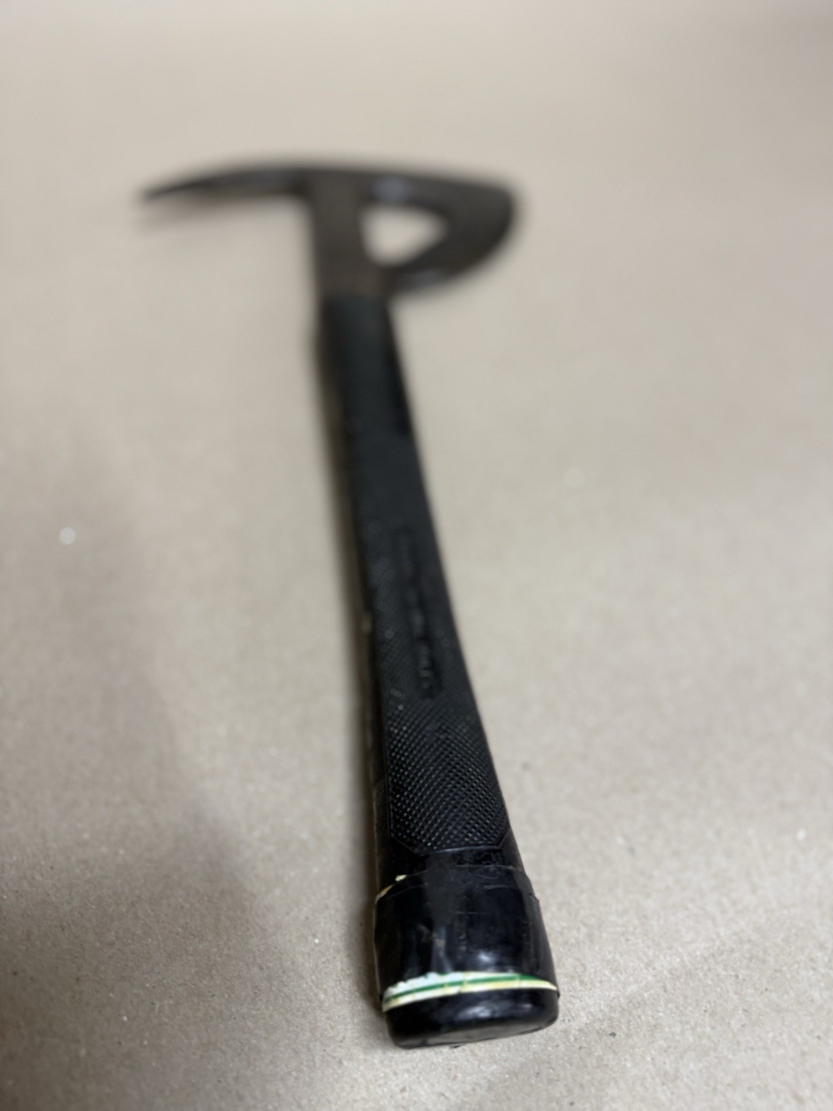 Britian UK WWII Airforce Aircraft Escape Axe 27N/1 - Insulated Rubber Crash Axe