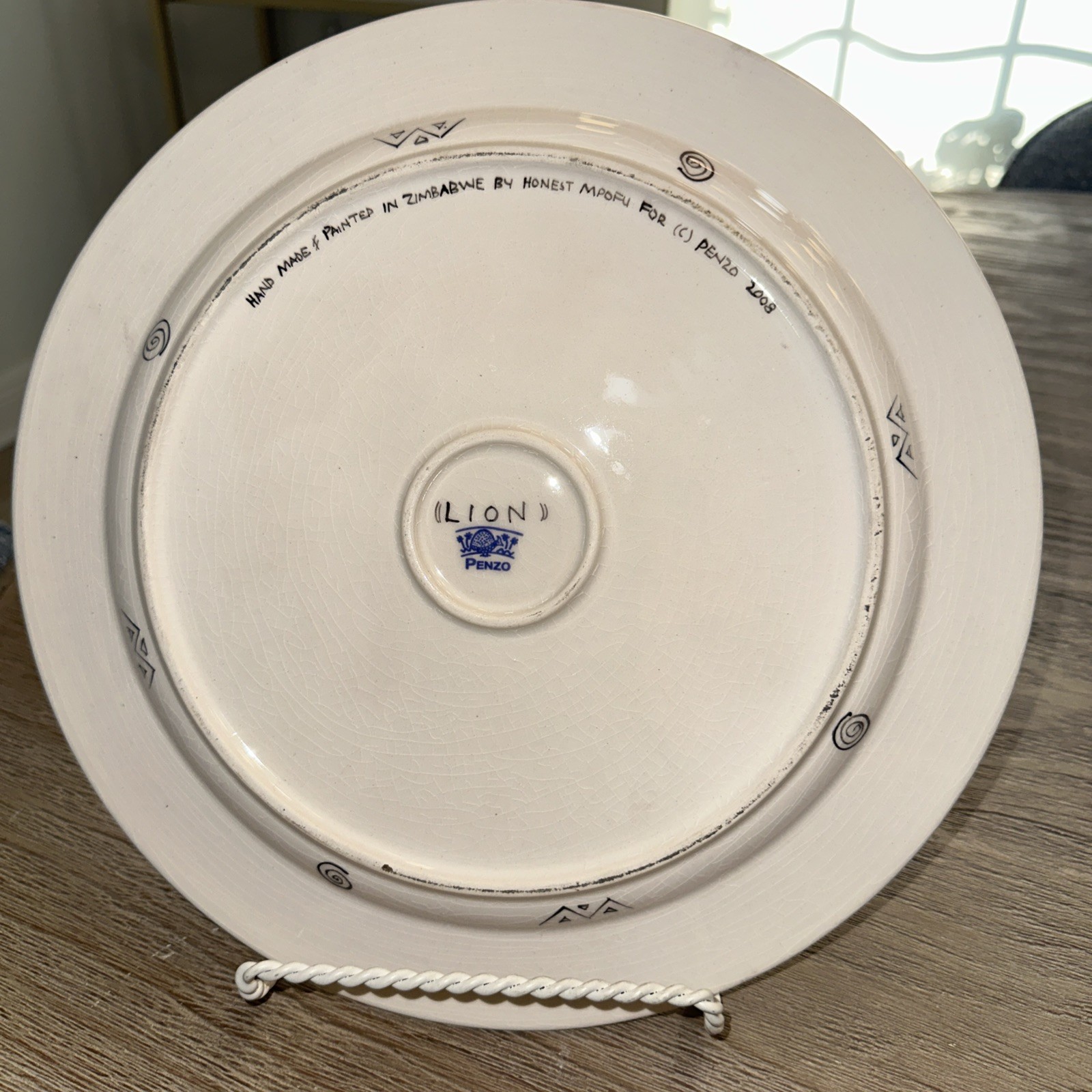 Penzo Zimbabwe Hand Painted 12.25 In Plate Lion Signed 2008