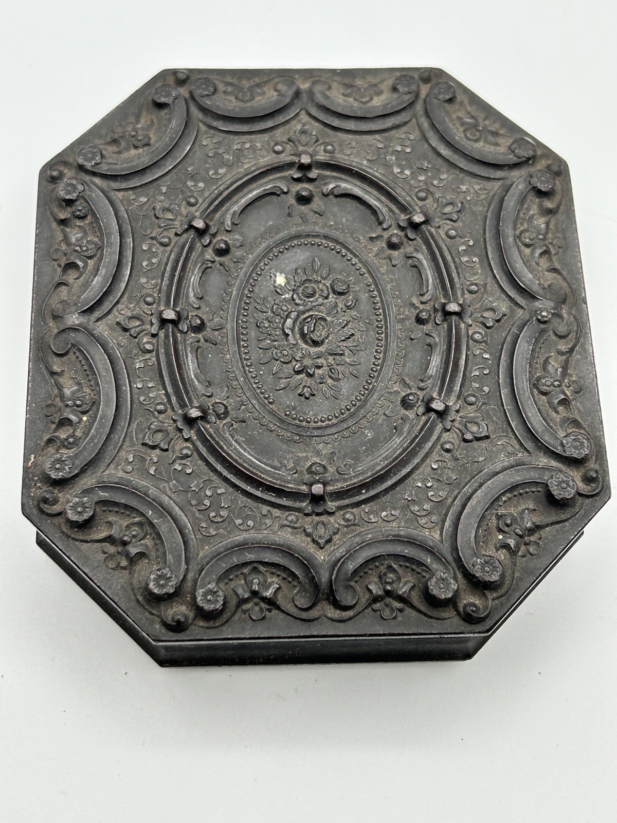 CIVIL WAR OCTAGON SHAPE  1/6 PLATE TINTYPE /AMBROTYPE UNION CASE 1861