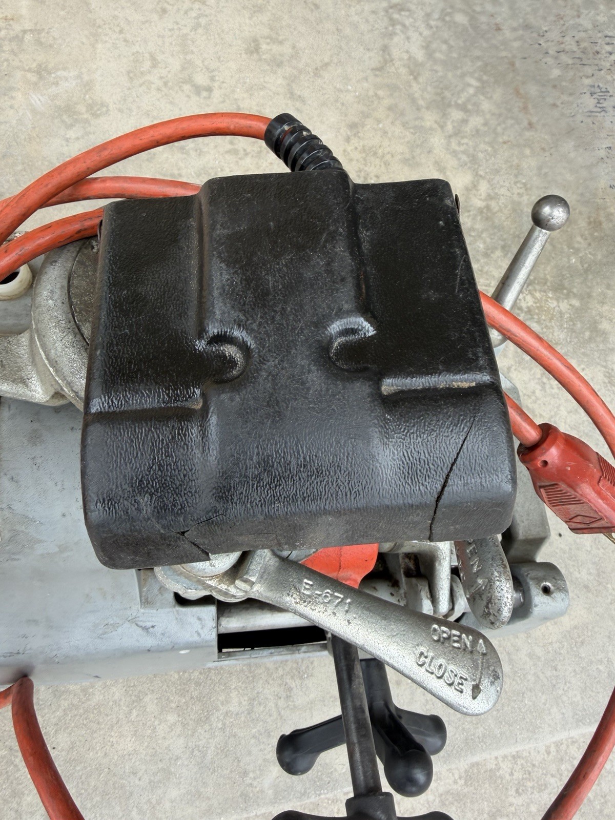 RIDGID 1210 PIPE THREADING MACHINE 110V WITH POWER CORD PEDAL ETC WORKS (READ)