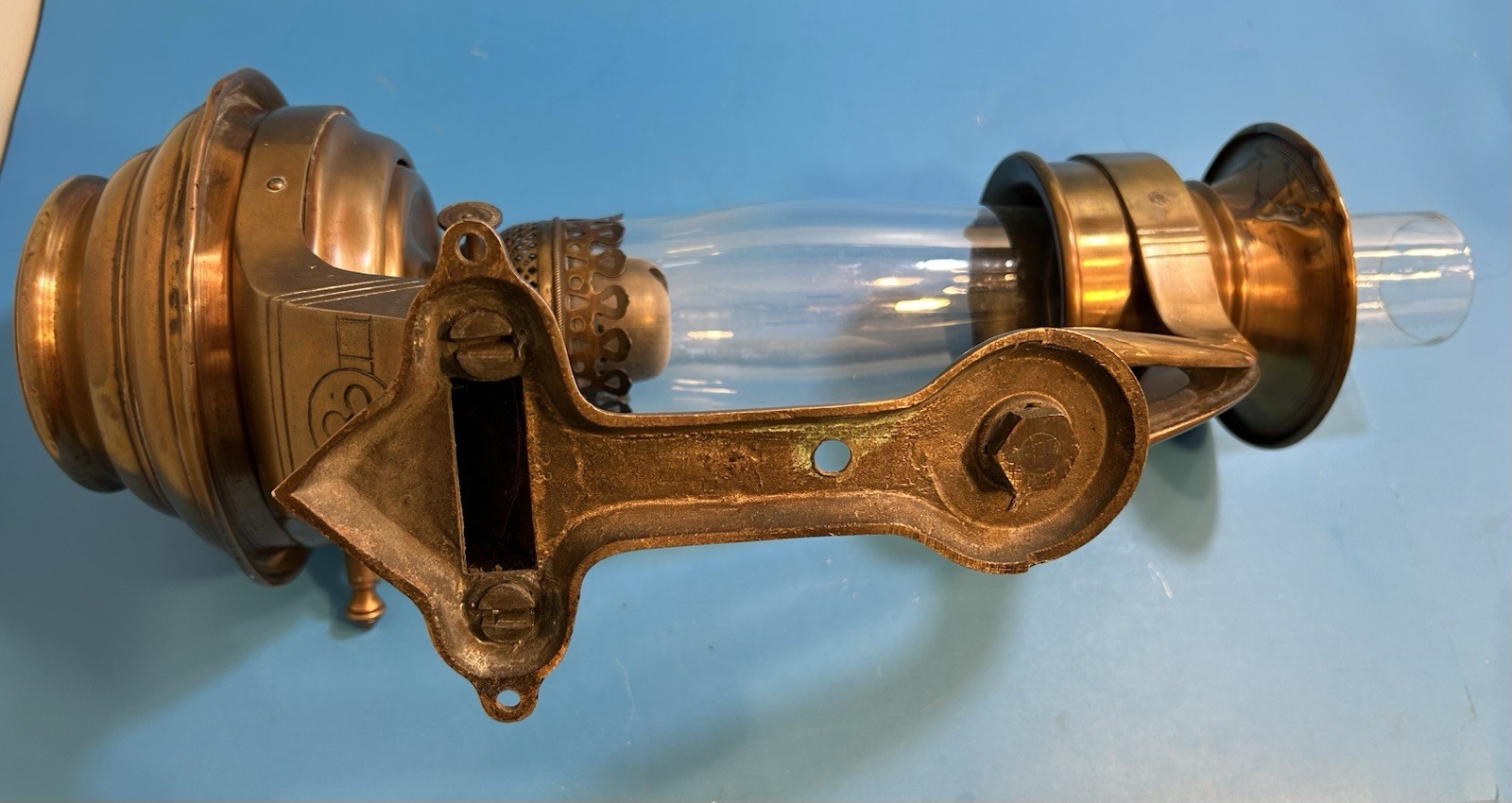 Antique Dayton Manufacturing Chesapeake Ohio Railroad Wall Mount 16” Oil Lamp