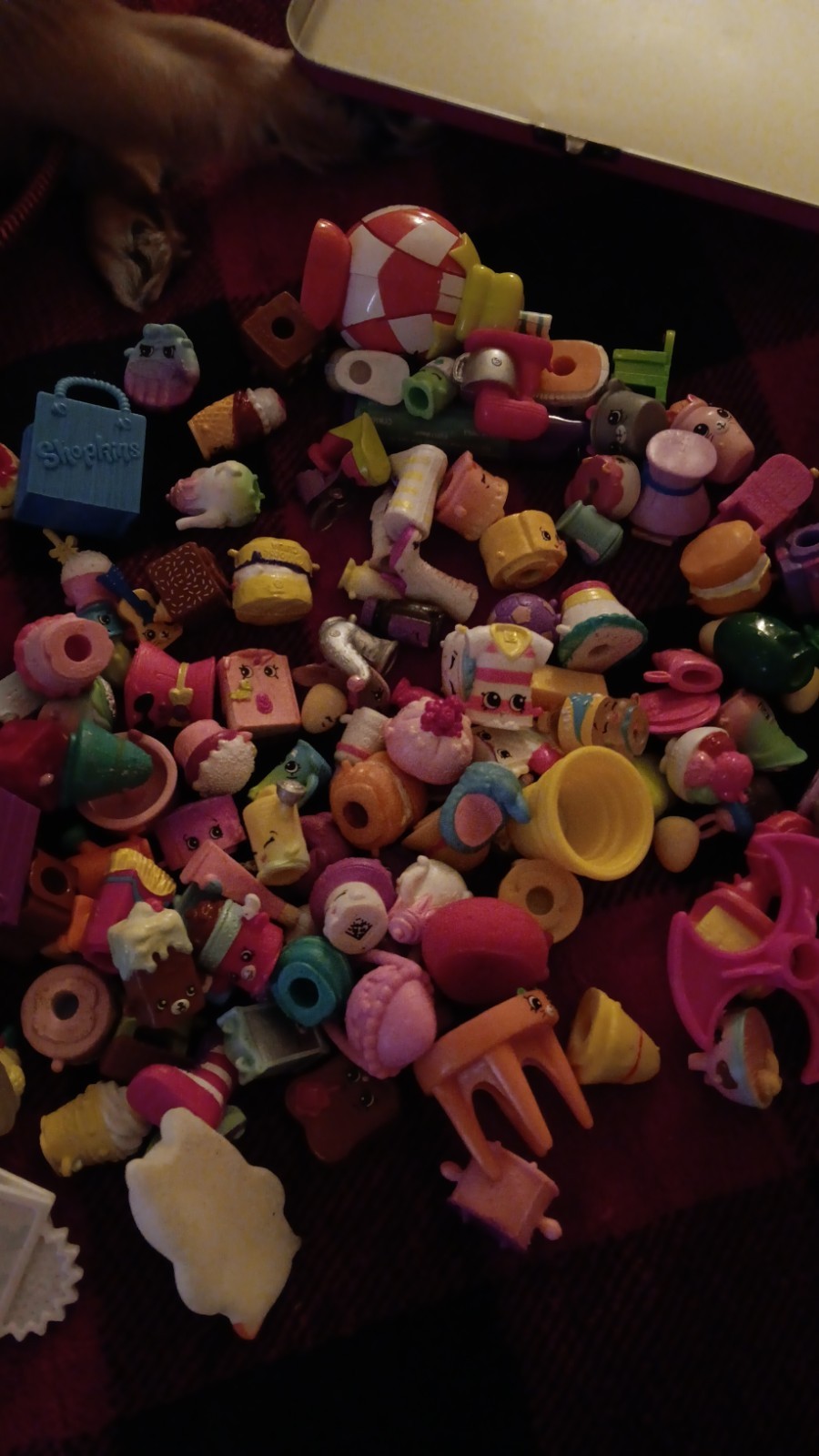 Large Toy Lot of 200+ Shopkins Num Noms Dolls Barbie Kindi Kids Lalaloopsy Play