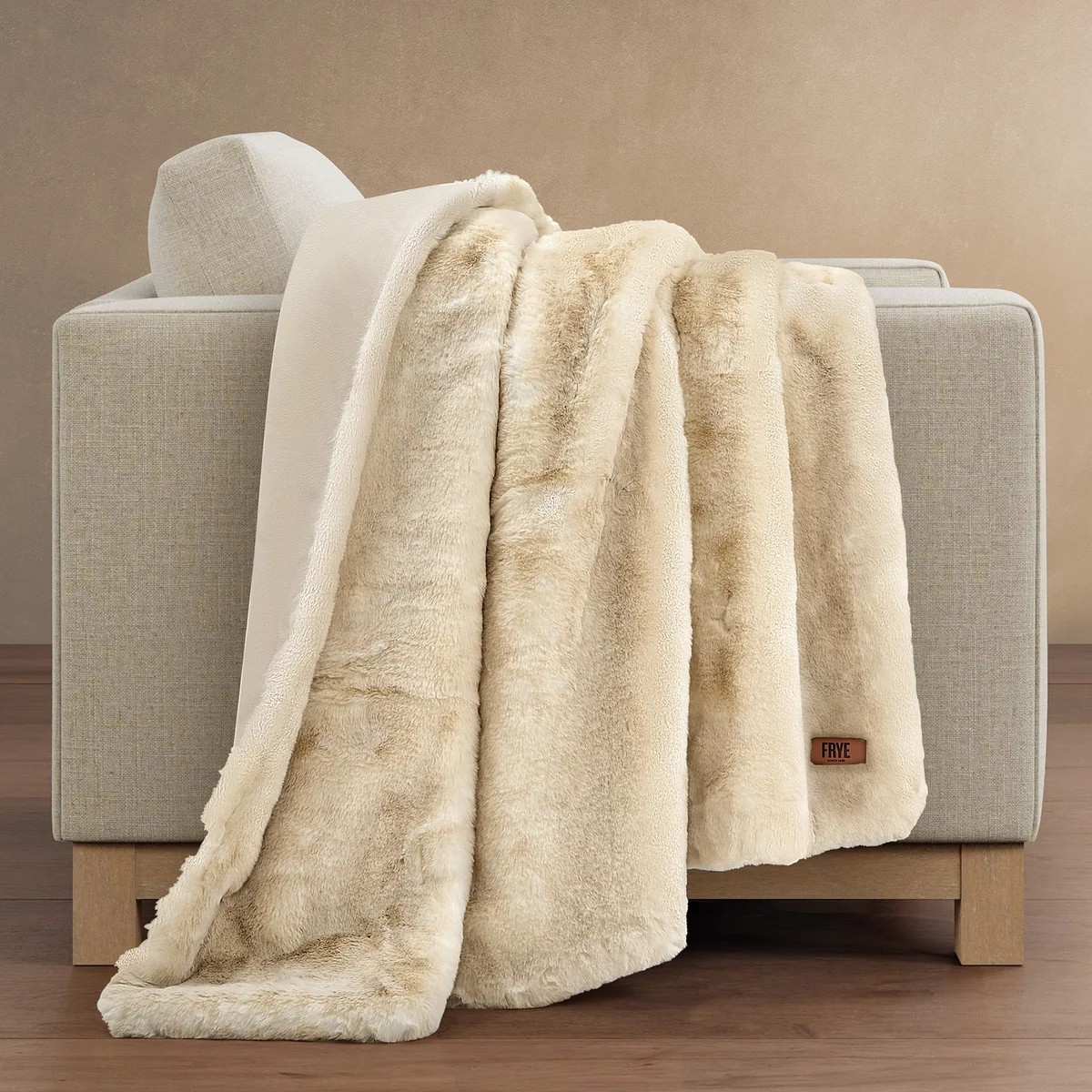 FRYE Luxe Faux Fur Luxury Throw, Reversible 60" X 70" Beige 1796169 Silky Soft