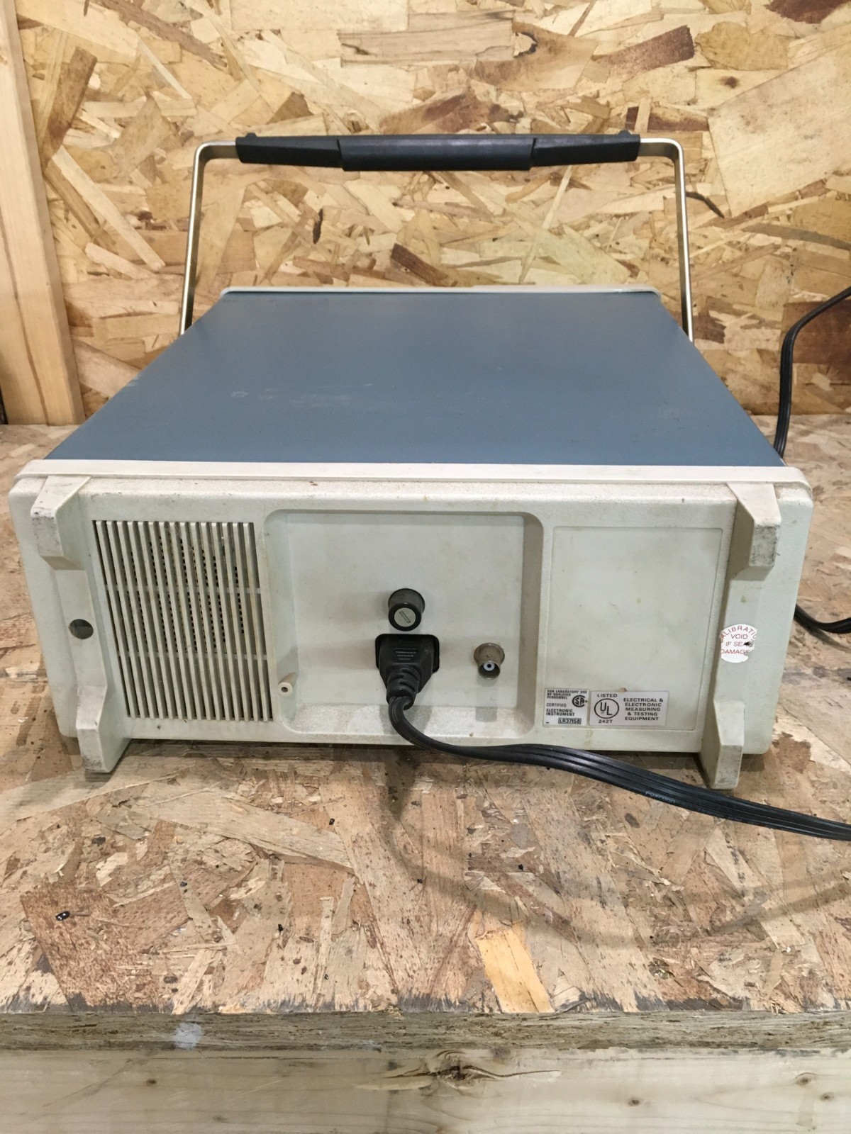 Tektronix 2215 60MHz Analog 2 Channel Oscilloscope Power Tested Only AS IS RS