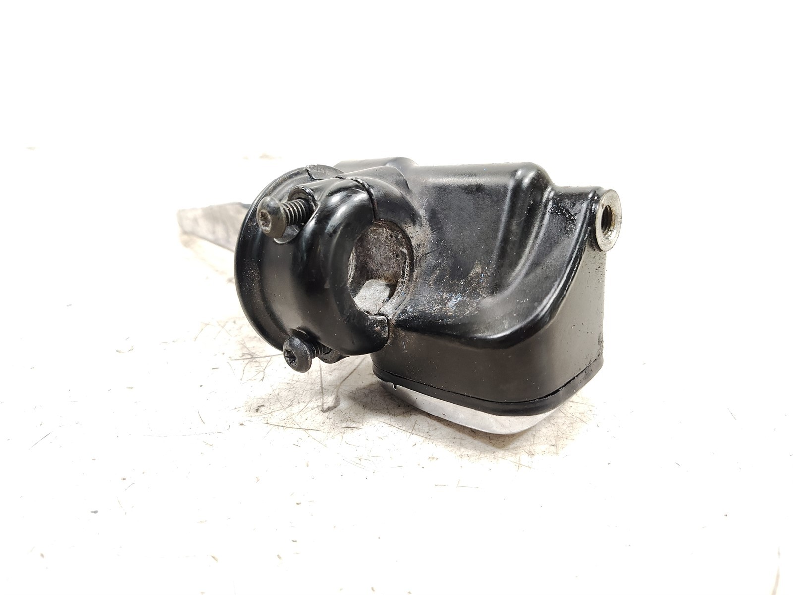 1999 Harley EVO FXDL Dyna Low Rider Front Brake Master Cylinder 11/16