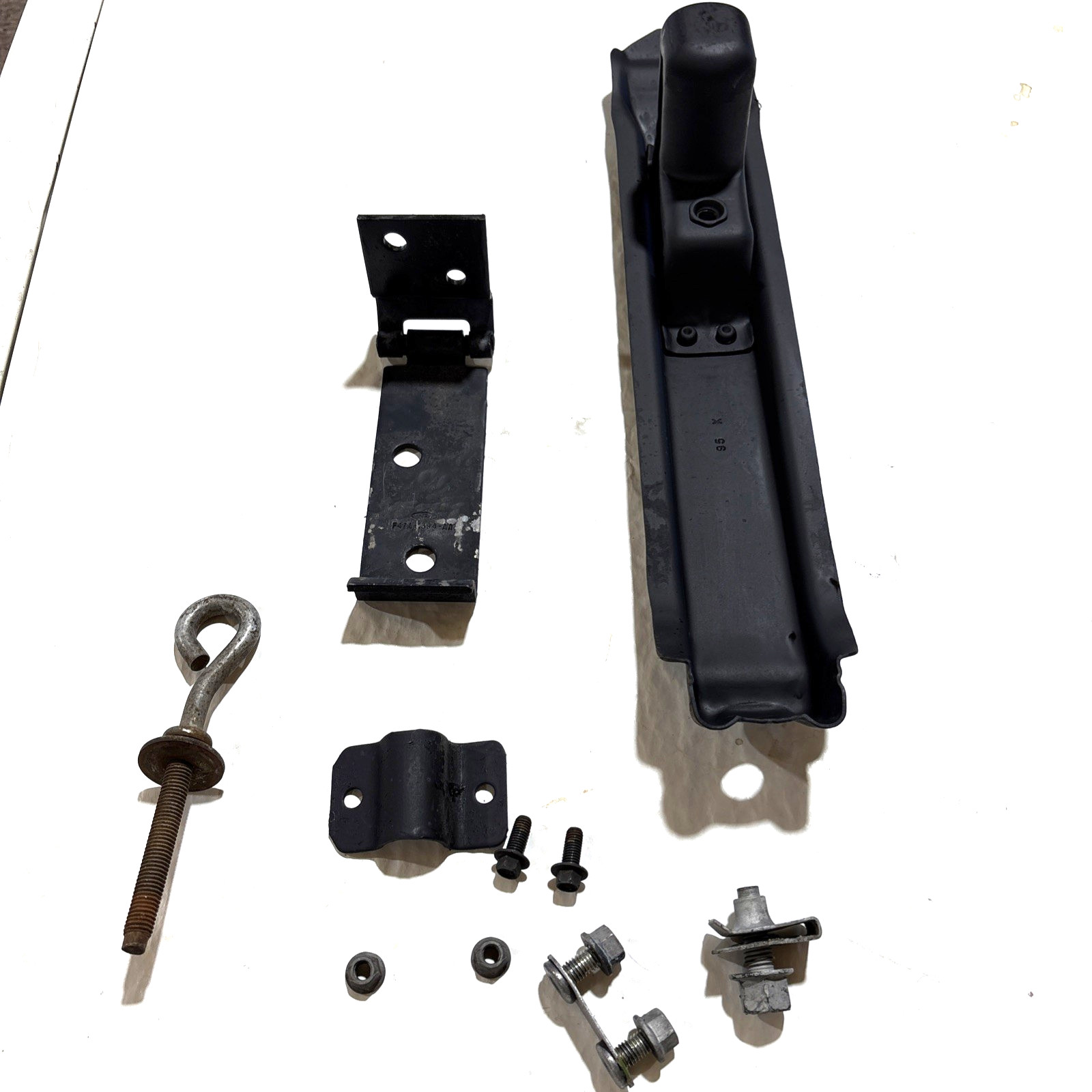 1983-1997 Ford Ranger spare tire carrier (original) Mazda B-Series