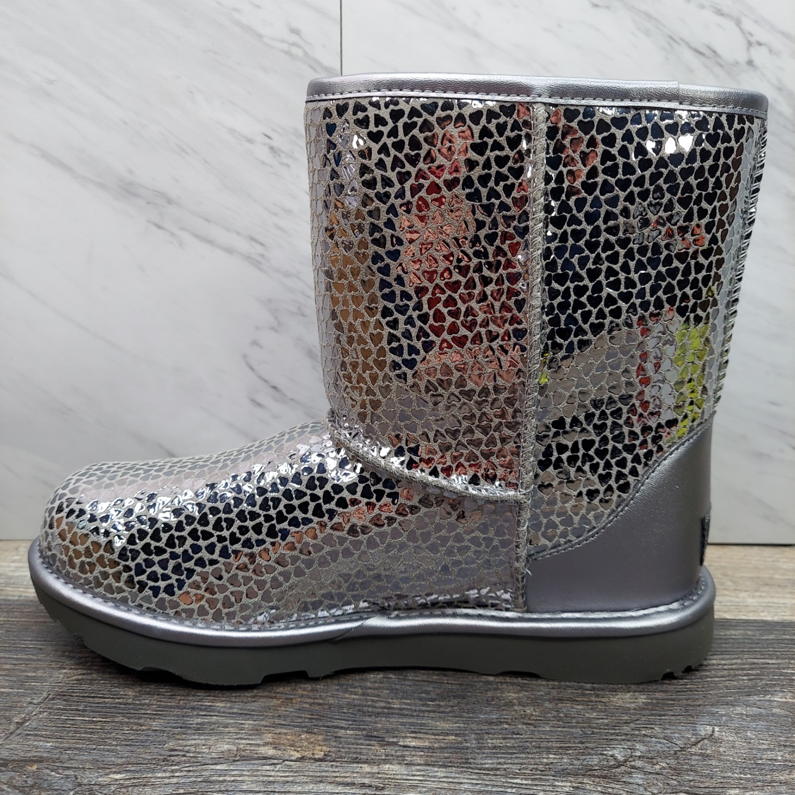 UGG Classic II Gel Hearts Silver Sequin Boots 1151613K Size 5 Kids Women's 6 NIB