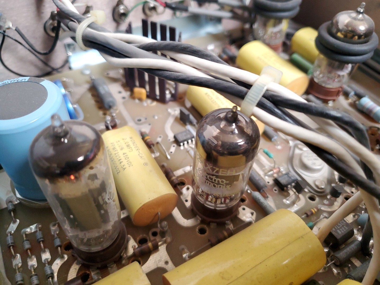 Vintage AUDIO RESEARCH SP-8 TUBE PREAMPLIFIER - Audiophile Gear Equipment